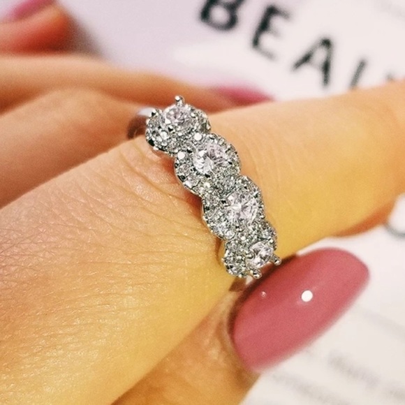 NEW💍925 STERLING SILVER DIAMOND ETERNITY RING, CUTE RING, SHINY RING. - Picture 2 of 7